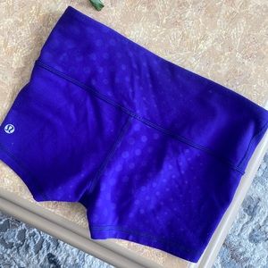 Lululemon shorts size 4 💜🍋
